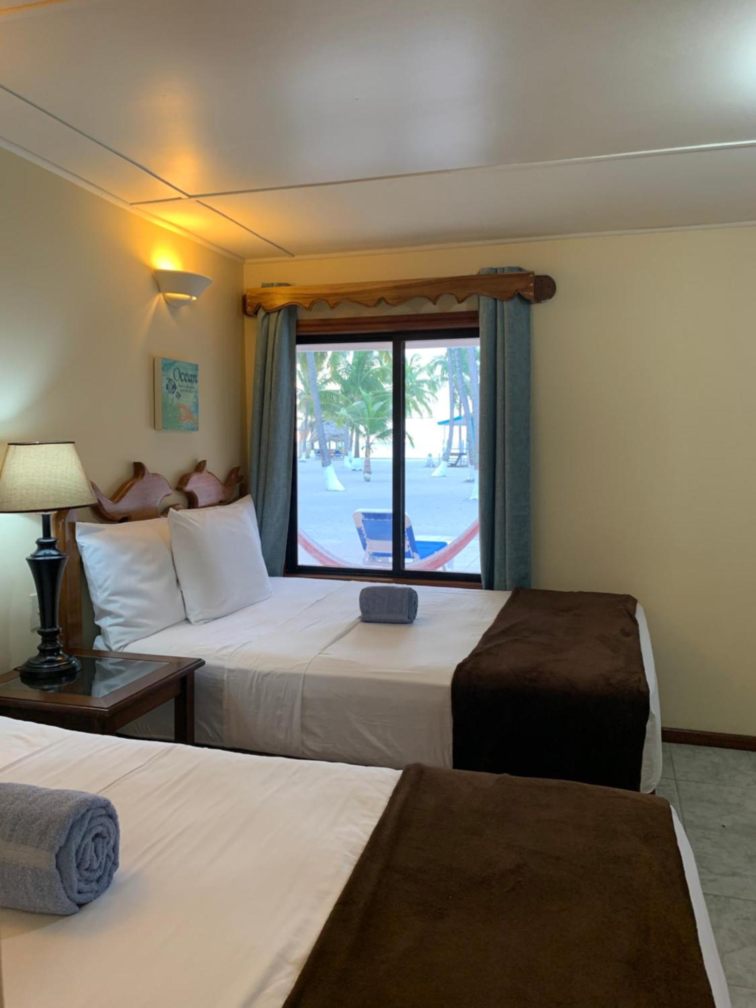 Blue Marlin Beach Resort Dangriga Quarto foto